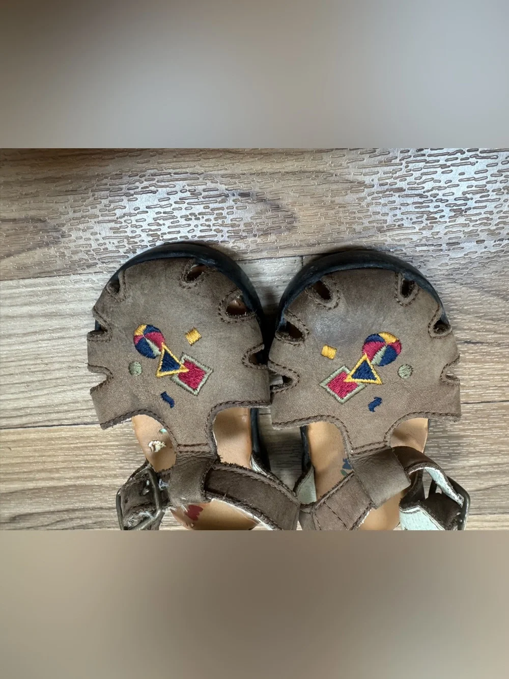 Munchkin Stride Rite Sz 4 Toddler Brown Leather Sandals with Colorful Embroidery